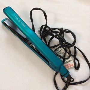 Nu Me Flat Iron